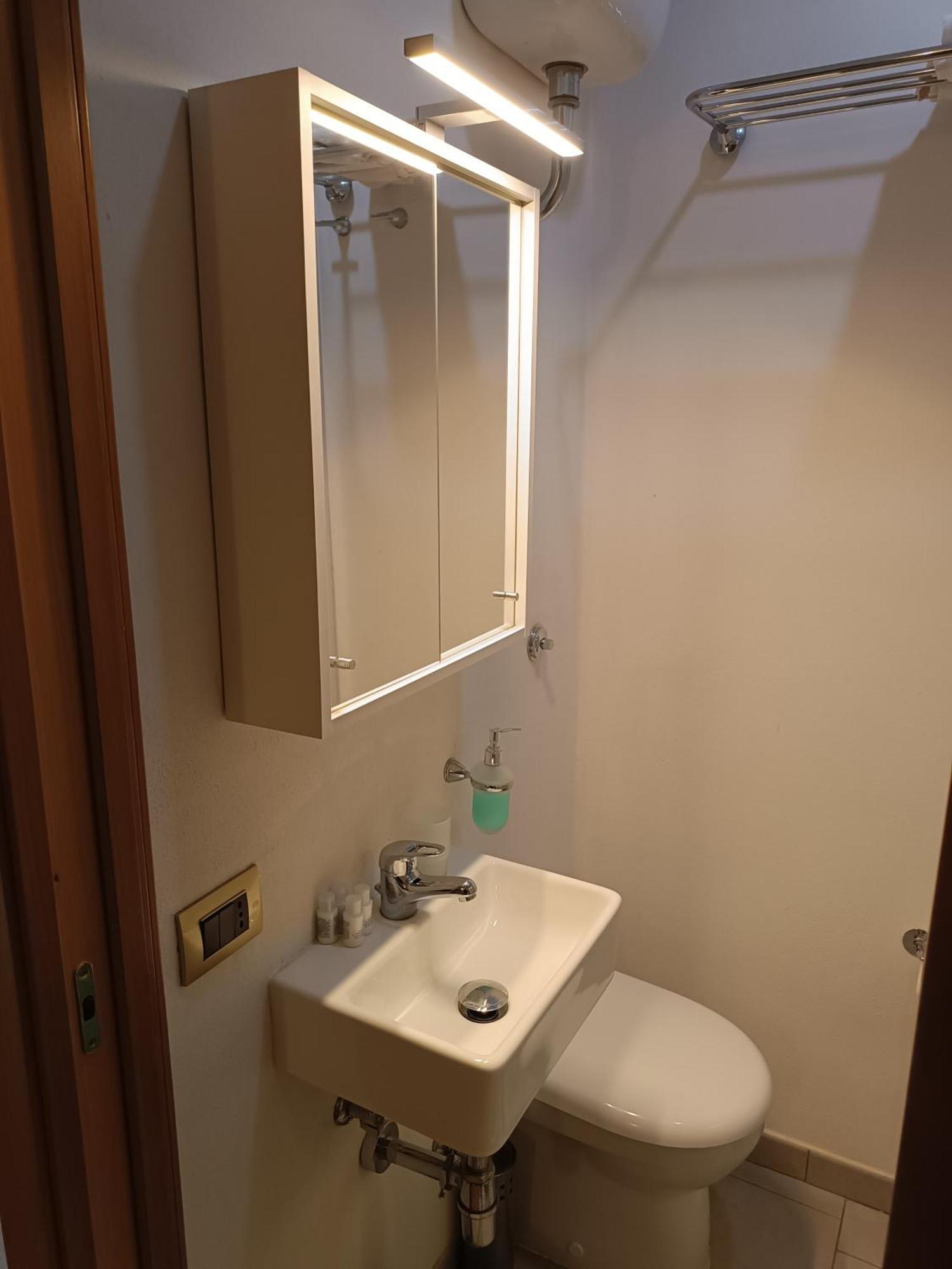 B&B Napoli Plebiscito Екстериор снимка