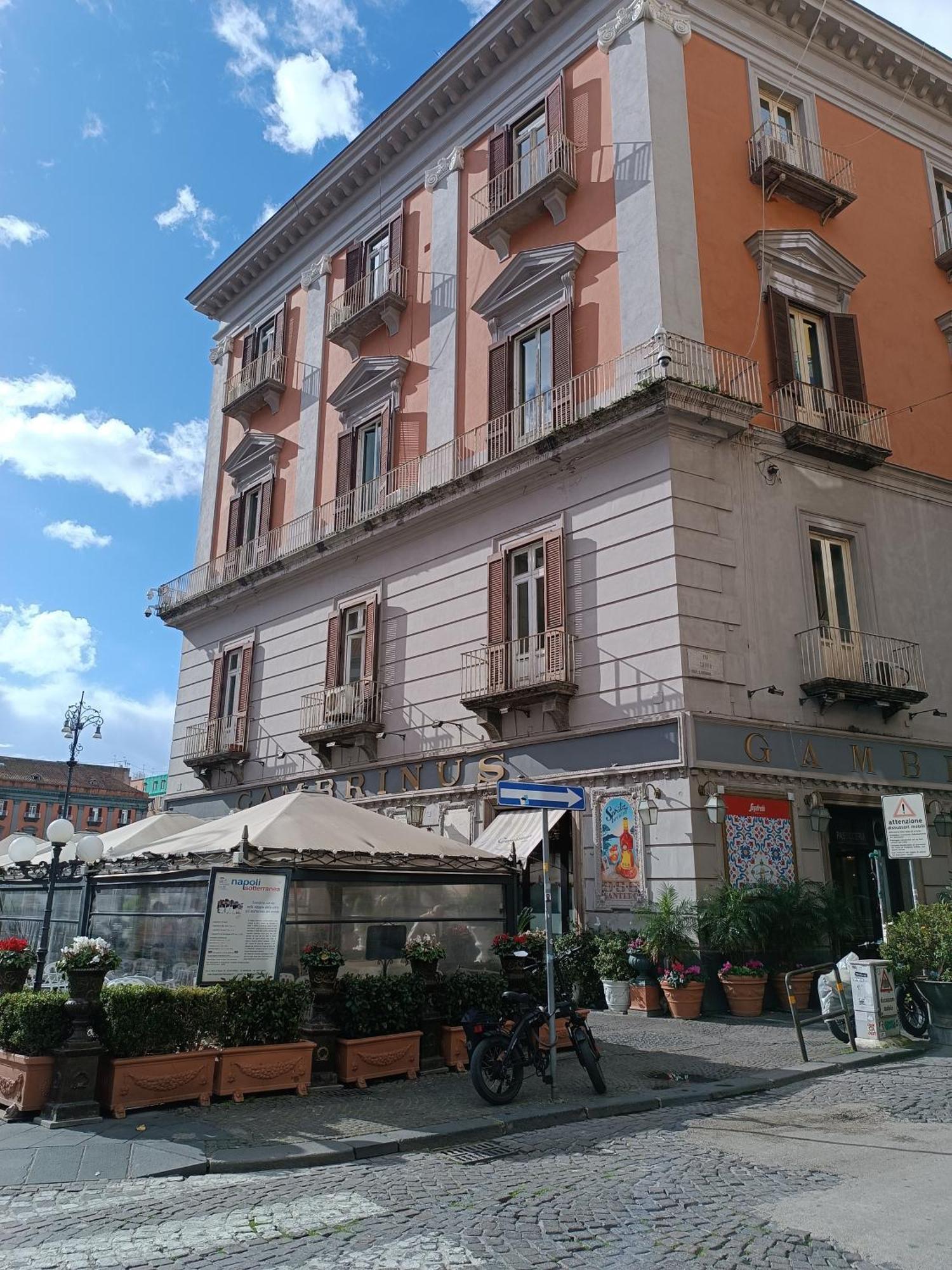 B&B Napoli Plebiscito Екстериор снимка